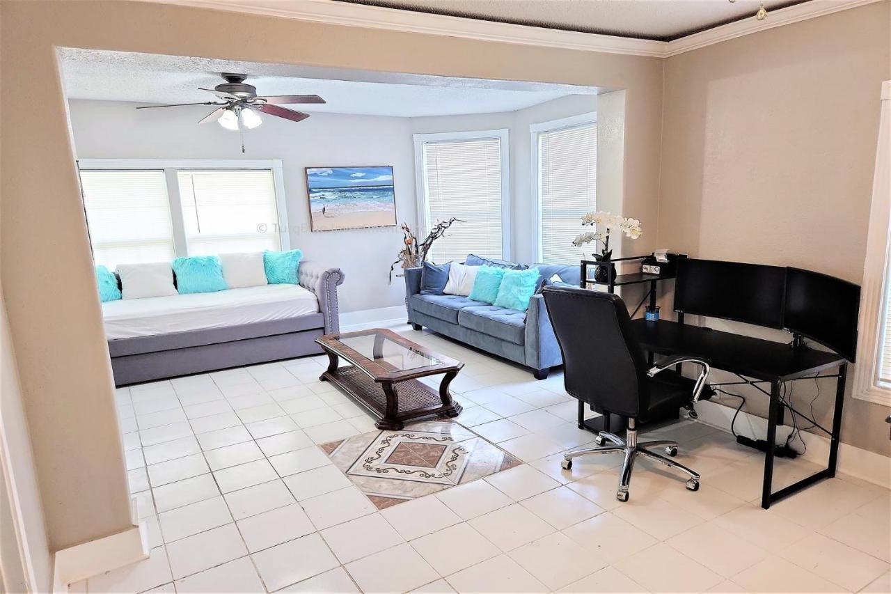 Casaazul-2605A-Couples Retreat By Beach & Pleasure Pier 1 Block Away- 2Bed 2Bath- 7 Minutes To Cruise Terminal Galveston Exteriér fotografie