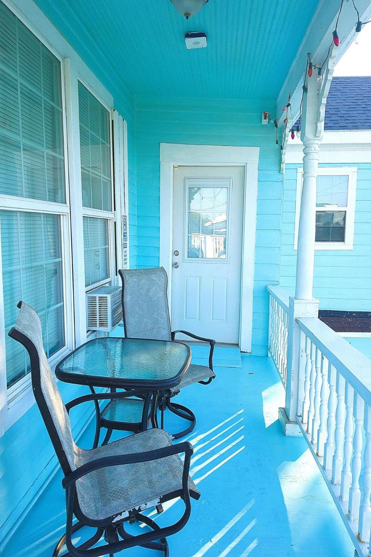 Casaazul-2605A-Couples Retreat By Beach & Pleasure Pier 1 Block Away- 2Bed 2Bath- 7 Minutes To Cruise Terminal Galveston Exteriér fotografie
